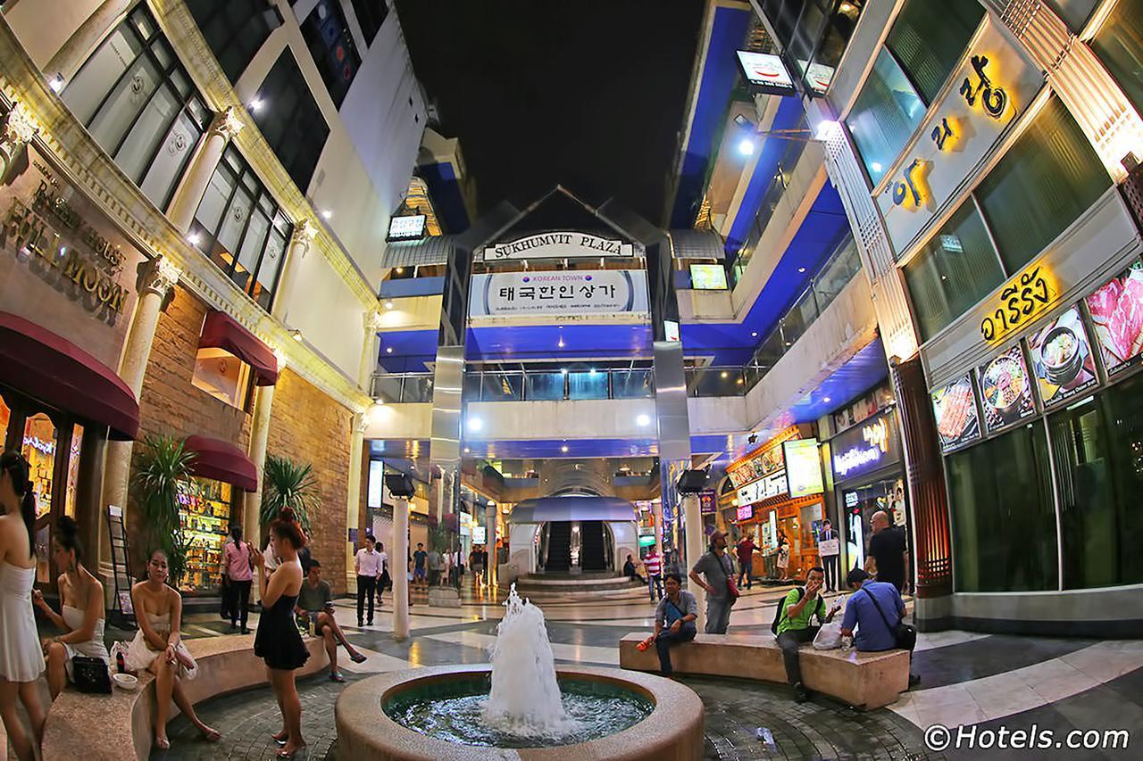 Taina'S Home Sukhumvit Bangkok Exterior photo